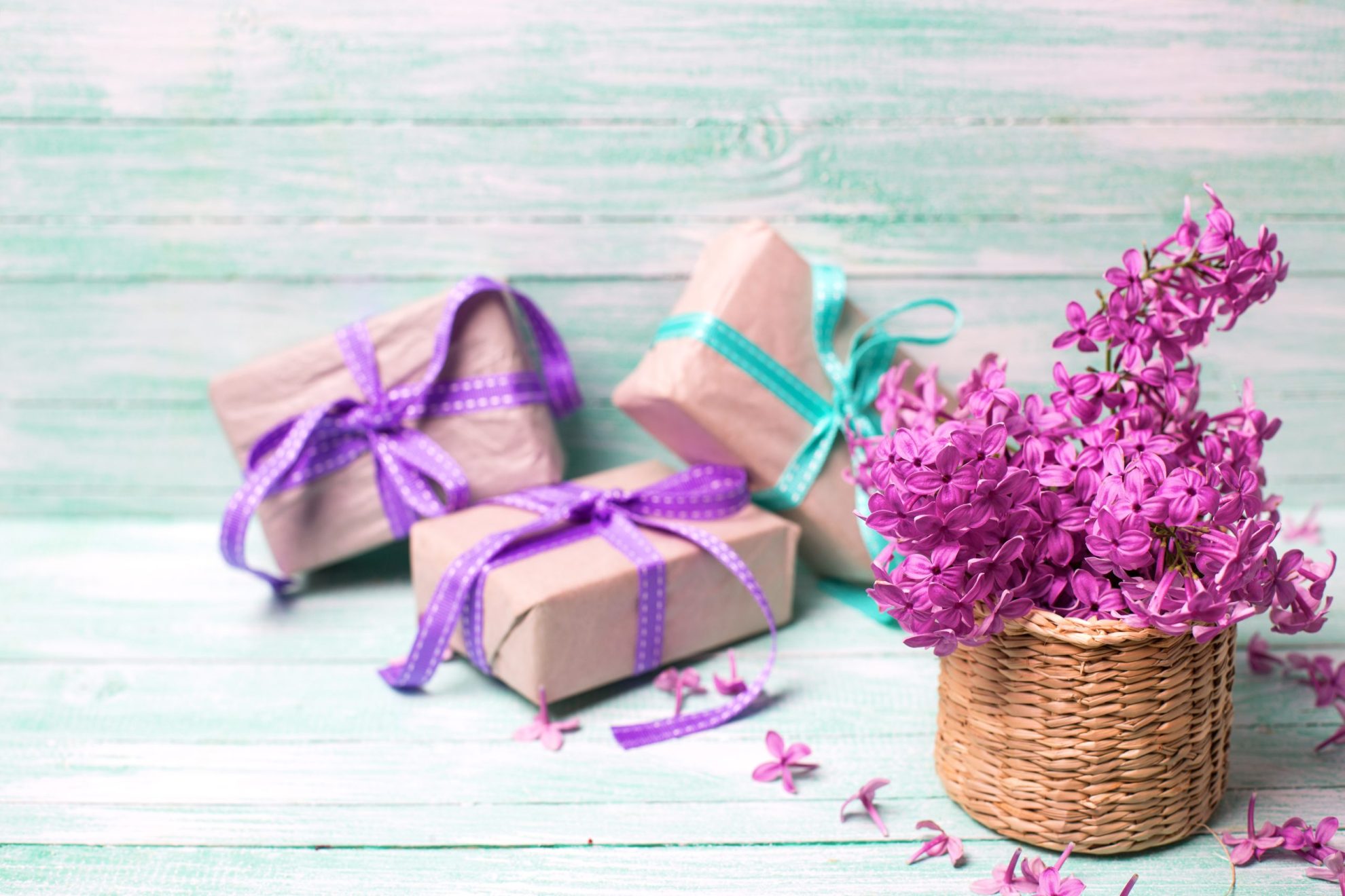 Create a Personalized Gift Basket for Recovery